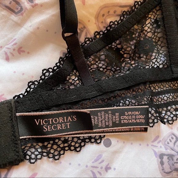 3/$30 | VS Black Lacey bralette - Picture 4 of 4
